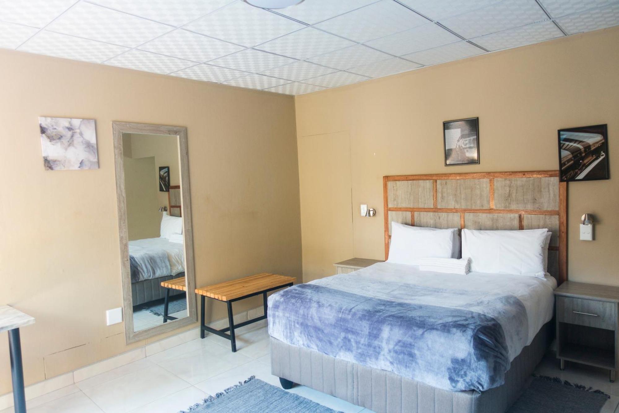 Ondangwa Rest Camp Bed & Breakfast エクステリア 写真