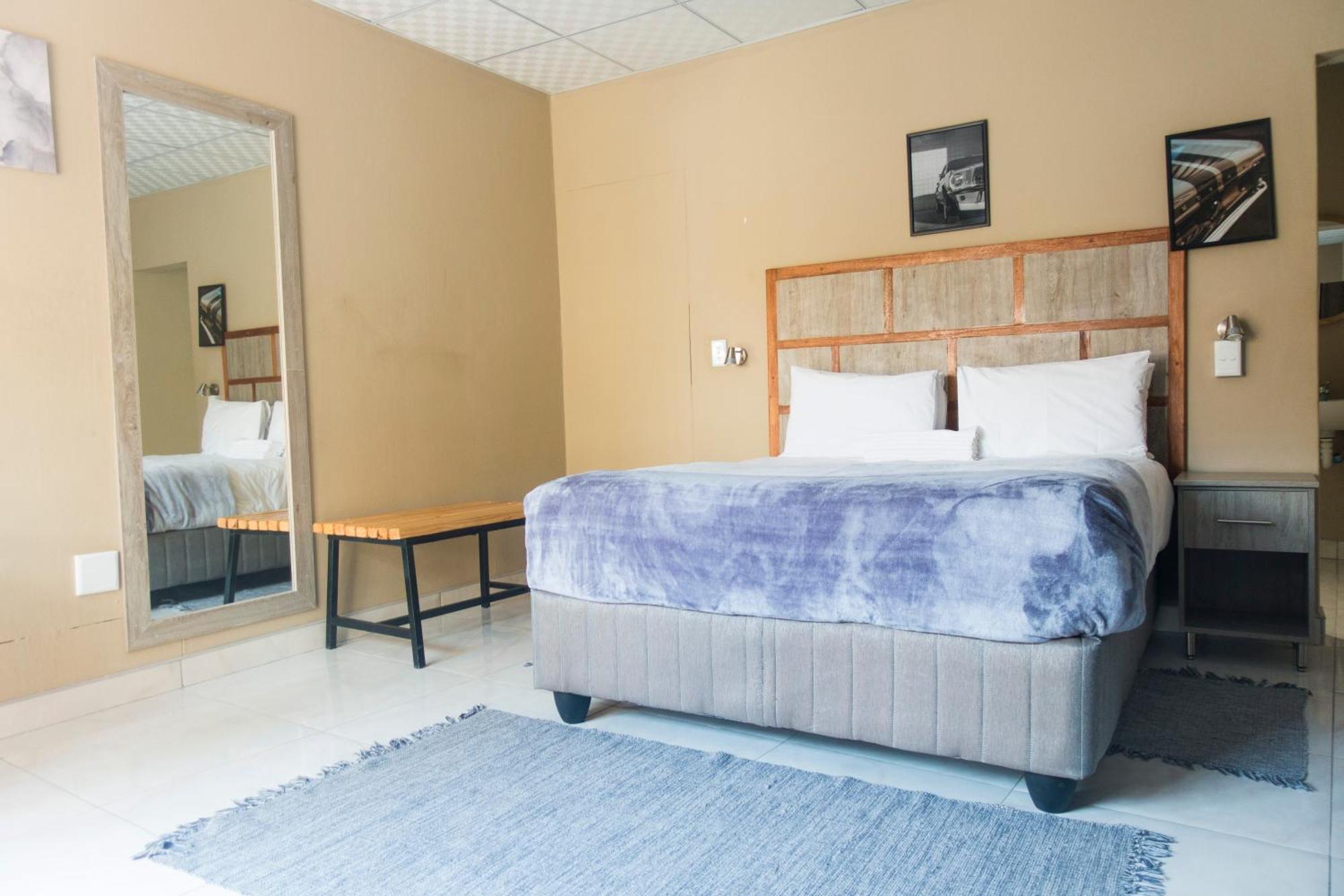 Ondangwa Rest Camp Bed & Breakfast エクステリア 写真